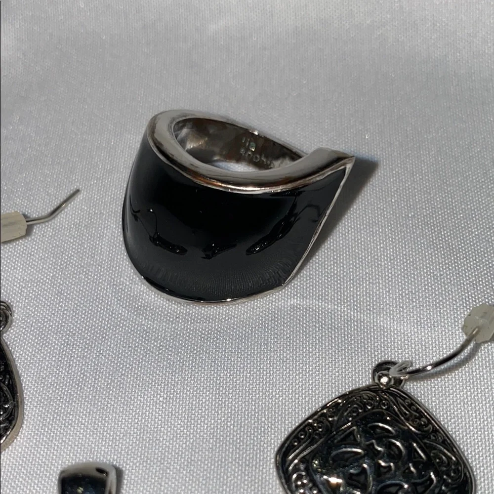 Silver Filigree Earrings with Ornate Design - Picture 3 of 6